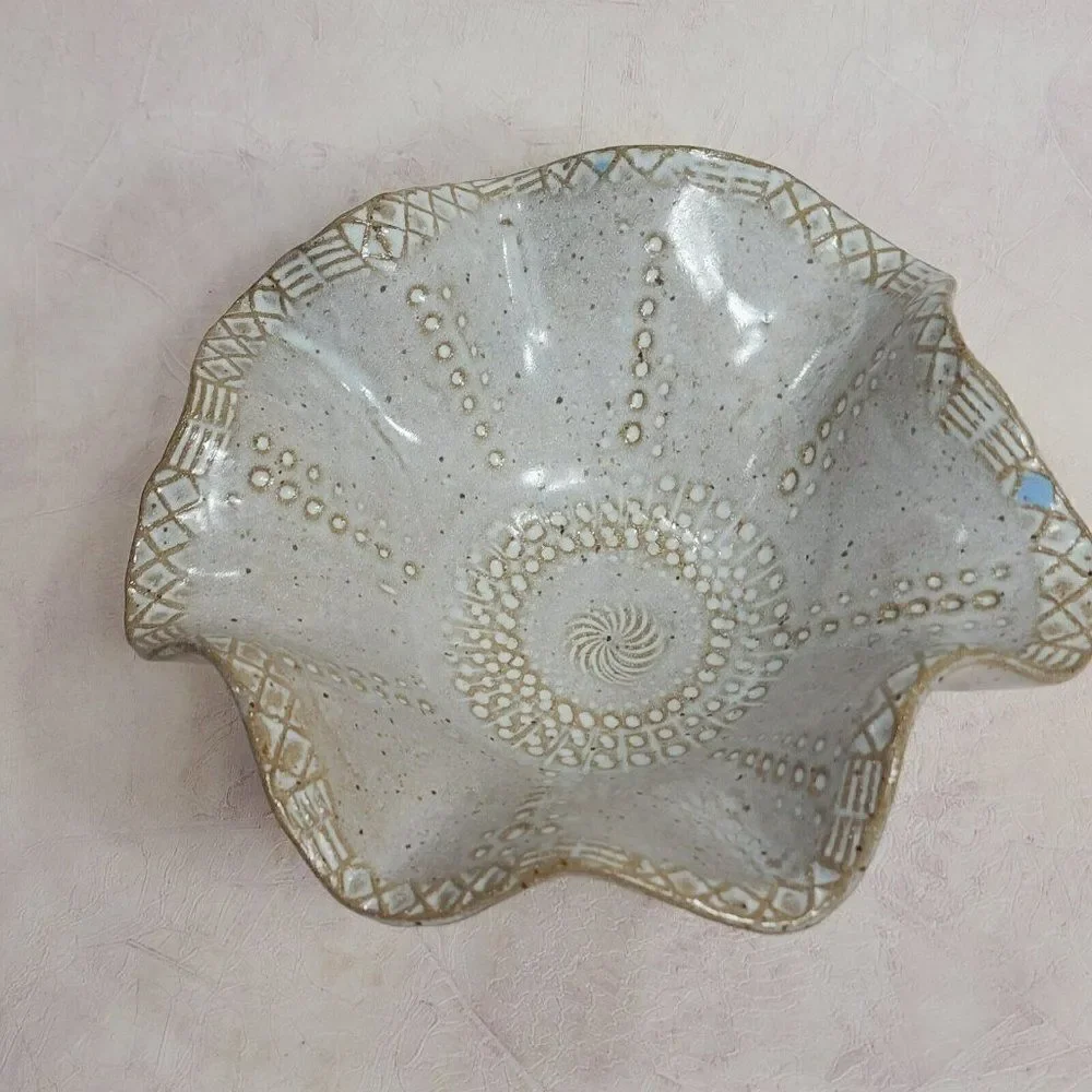 Marjorie Hawthorne Gorgeous Footed Bowl‎ Rare Piece. SC Folk Art 2007 Signed